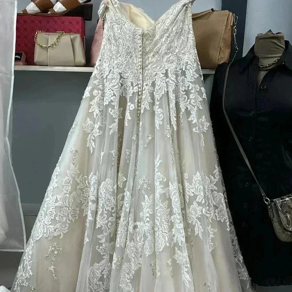 MORI LEE Style 2808 size 16 - Picture 8 of 10